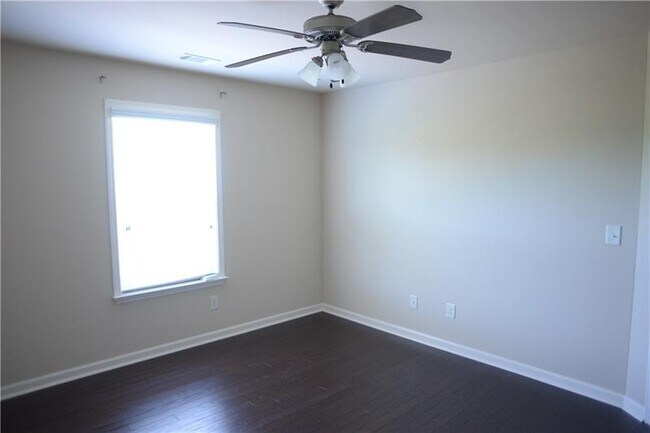 Building Photo - 776 Village Field Ct NW
