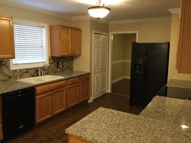 Building Photo - 3712 Cashew Dr