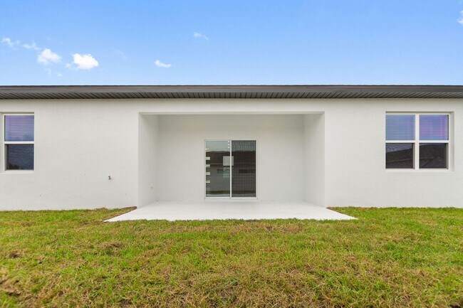 Building Photo - Deposit-Free! Modern, energy efficient hom...