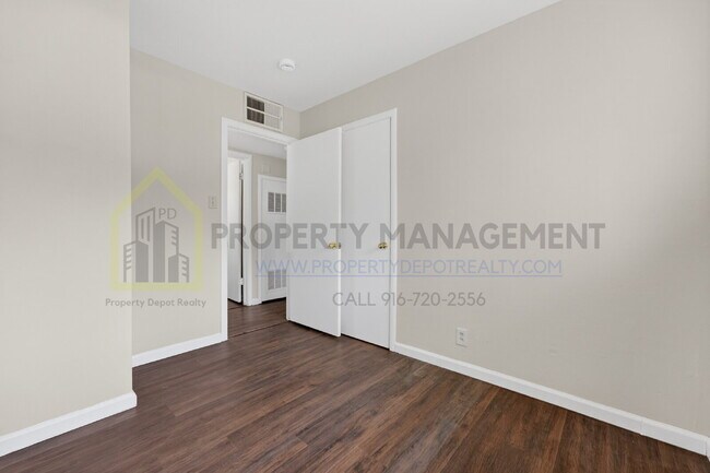 Building Photo - Charming 3-Bedroom Gem on Albatross Way - Cozy Living in Sacramento