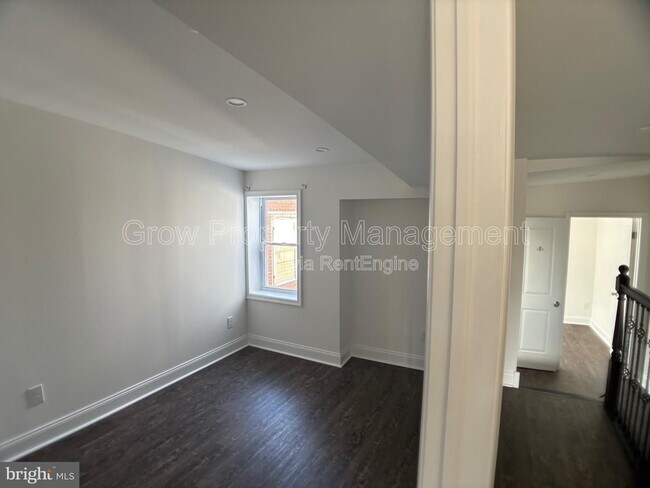 Building Photo - 1220 S 13th St