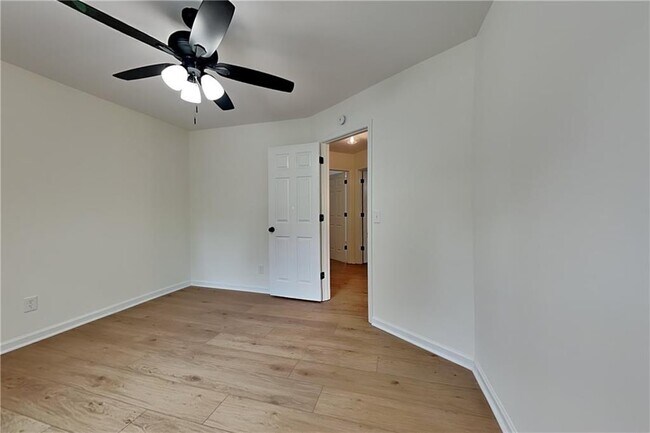 Building Photo - 420 Sable Ct