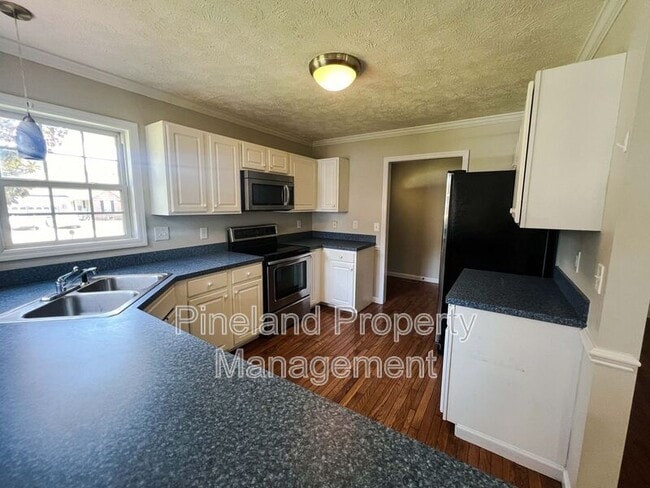 Building Photo - 7228 Beaver Run Dr