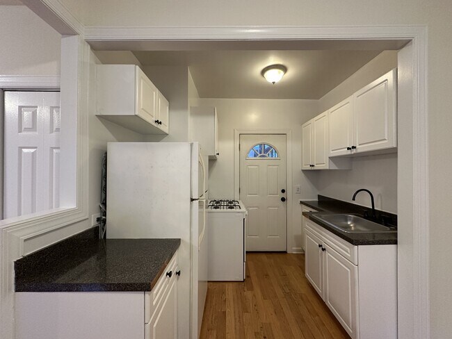 Building Photo - 3828.5 N Fremont St