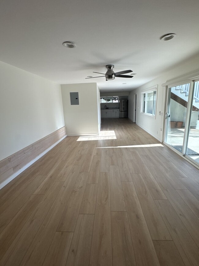 Building Photo - 1034 Calle Las Trancas