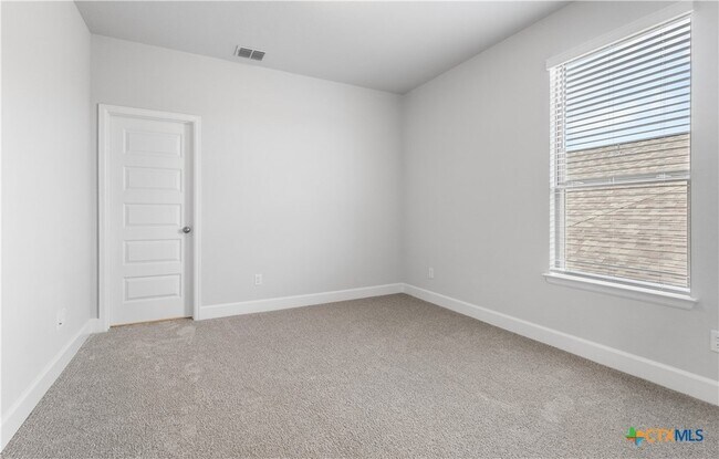 Building Photo - 1208 Glen Heather Dr