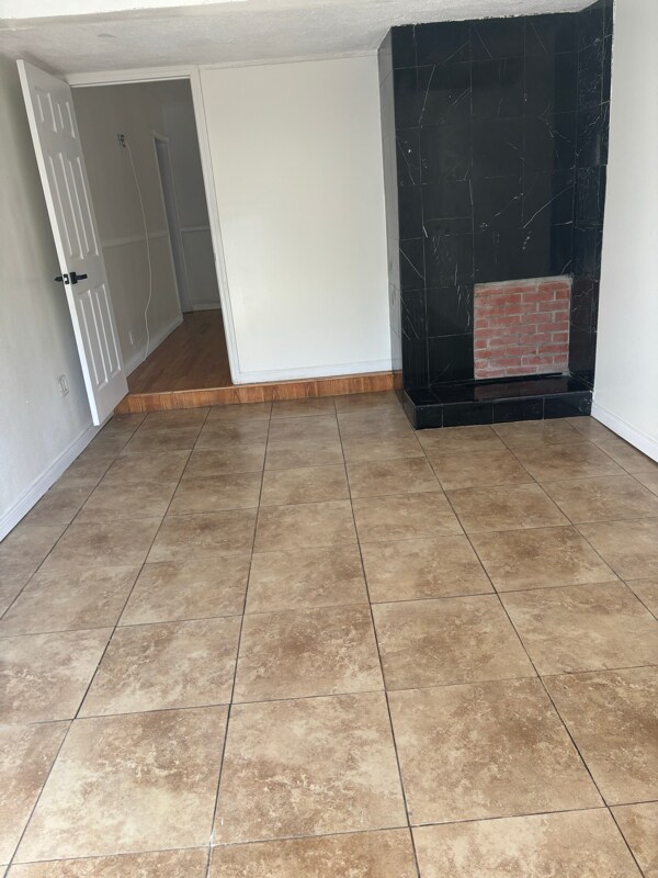 Building Photo - 9703 Richeon Ave