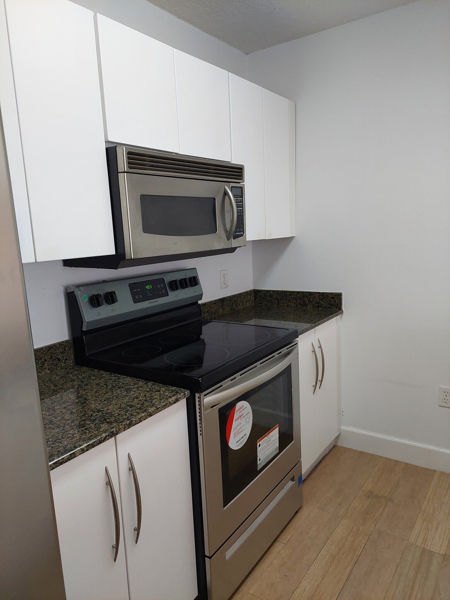 Building Photo - 1200 Brickell Bay Dr