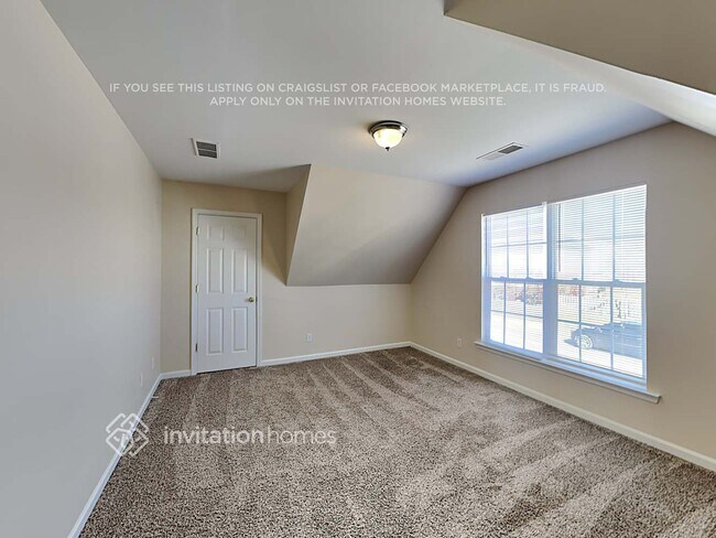 Building Photo - 3009 Azalea Hills Dr