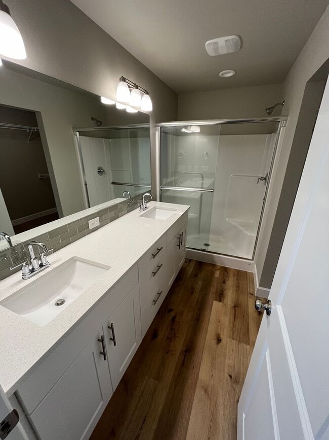 Building Photo - Newer Construction 3 Bedroom House in NW Redmond