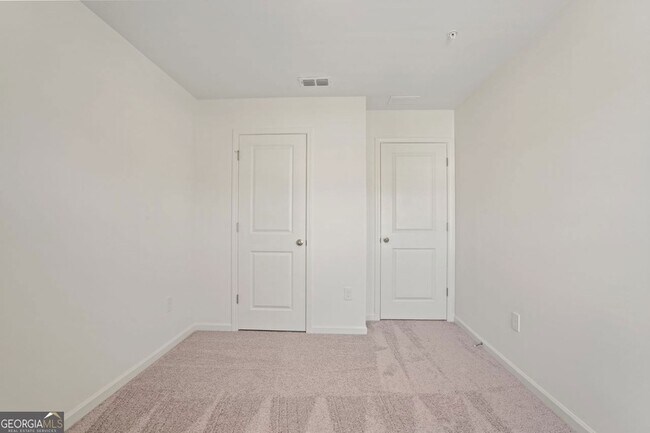 Building Photo - 541 Magnolia Cir