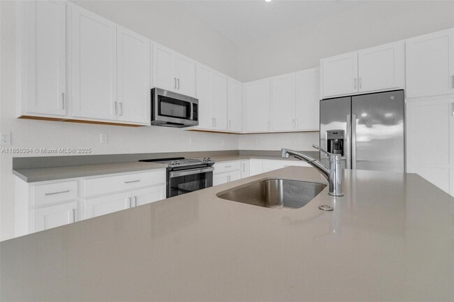 Building Photo - 19447 SW 124th Ave