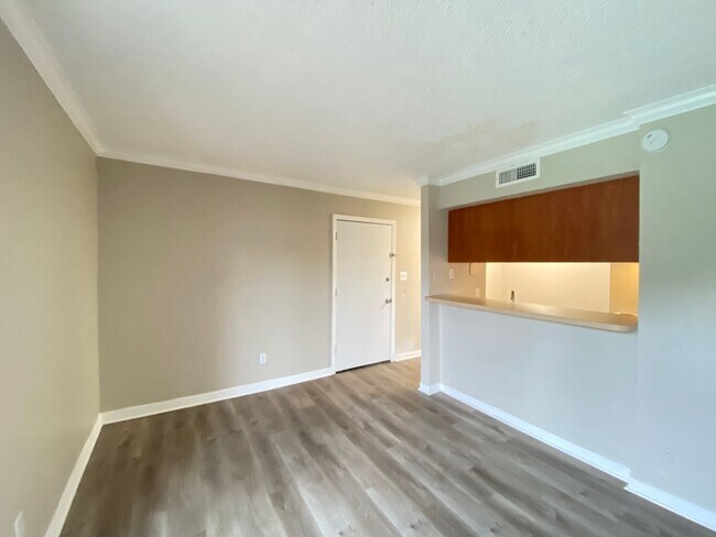 Building Photo - 435 Wymore Rd