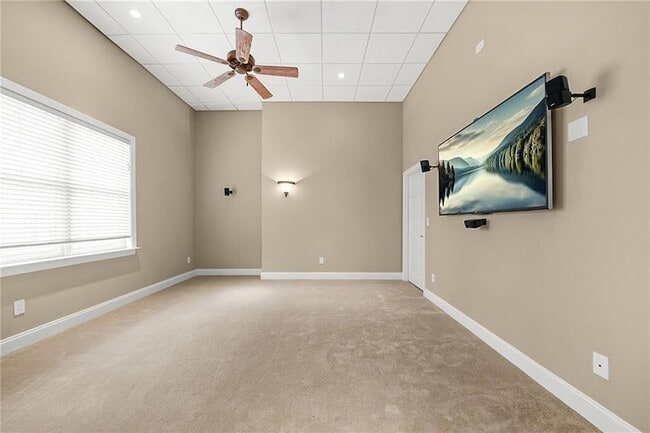 Building Photo - 225 Lake Summit View