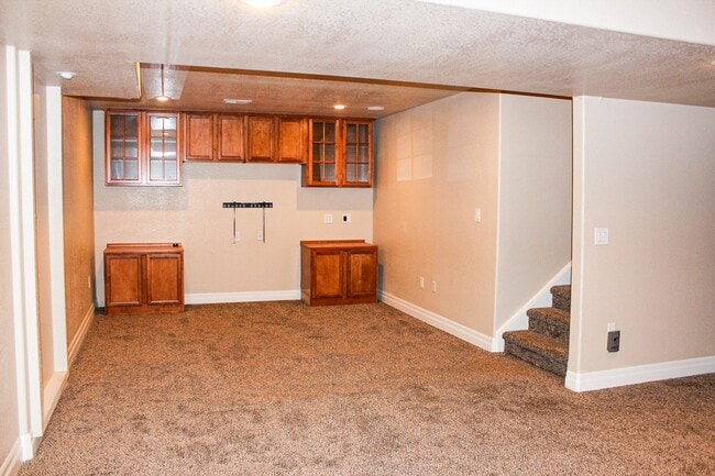 Building Photo - Meticulously maintained townhome on August...