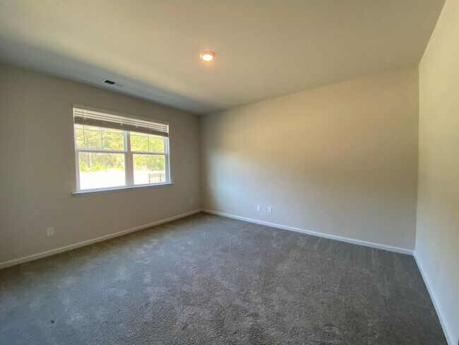 Building Photo - Brand new construction home in the desirable Brunswick Forest subdivision