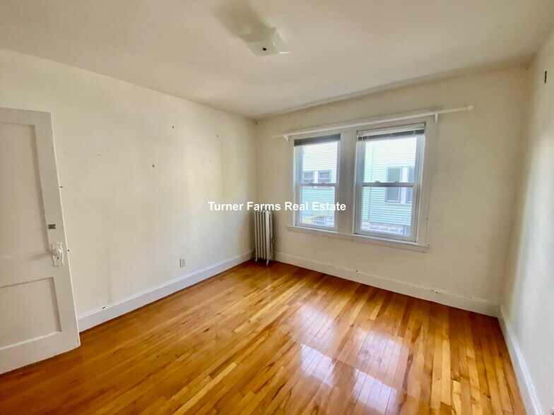 Building Photo - 89 Hillsdale Rd