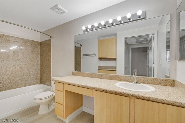 Building Photo - 8000 W Badura Ave