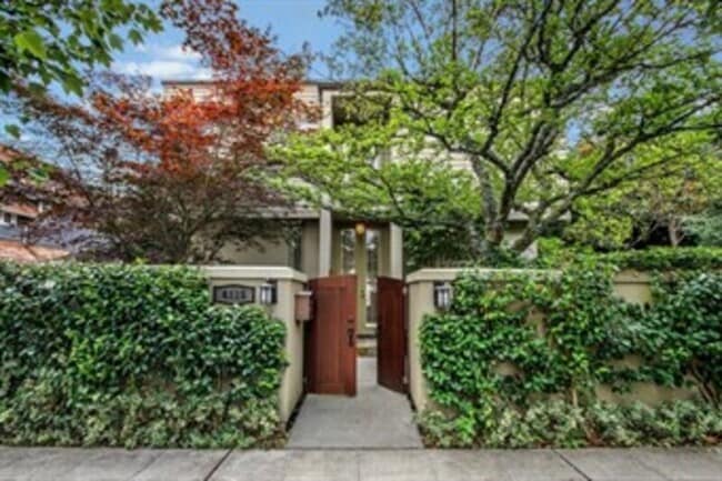 Primary Photo - 4115 E Galer St