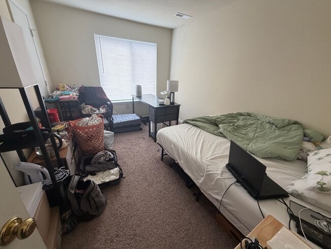 Building Photo - Spacious & Convenient Townhome Near Virginia Tech