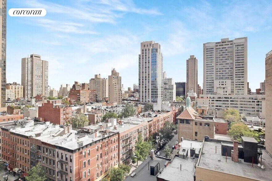 Building Photo - 350 E 82nd St