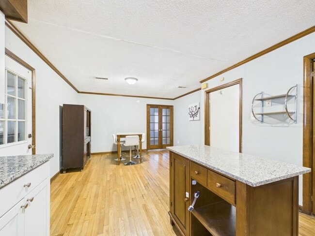 Building Photo - 124 Henrico St