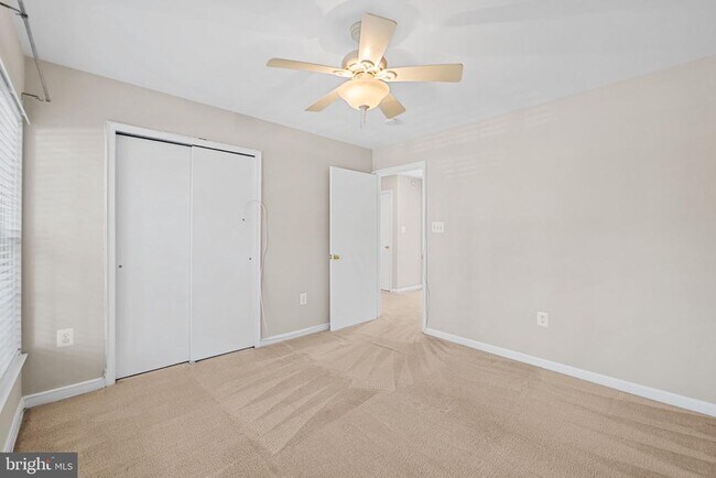 Building Photo - 23404 Rainbow Arch Dr