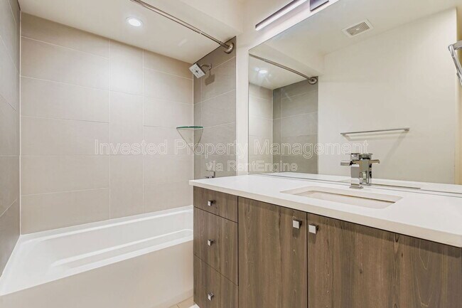 Building Photo - 2625 W 25th Ave