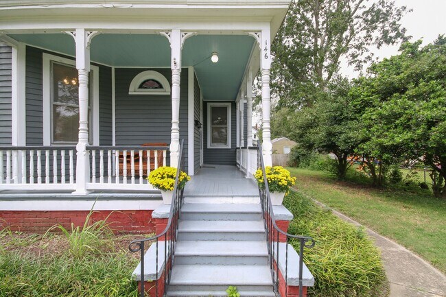 Building Photo - 146 Florida Ave