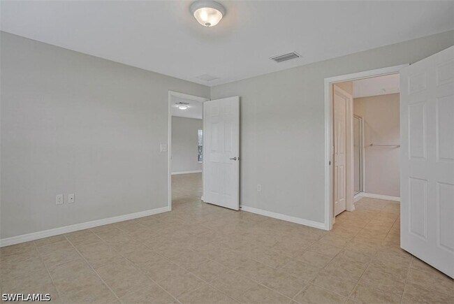 Building Photo - 5784 Declaration Ct