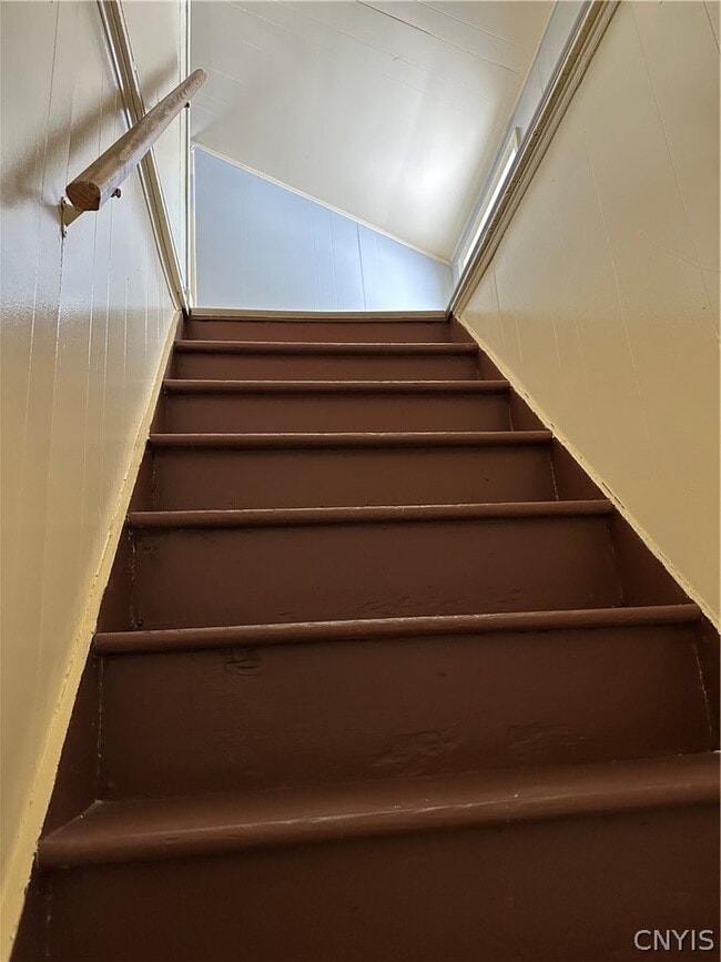 Building Photo - 705 N James St