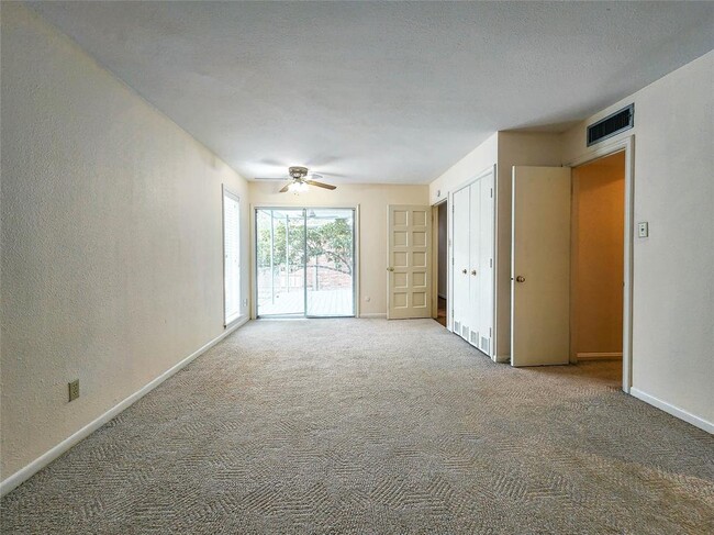 Building Photo - 12 Kings Row