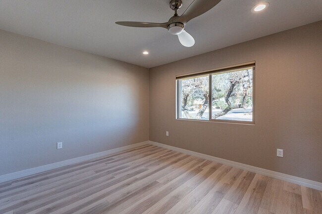 Building Photo - Modern Updated Home in Gated Community of ...