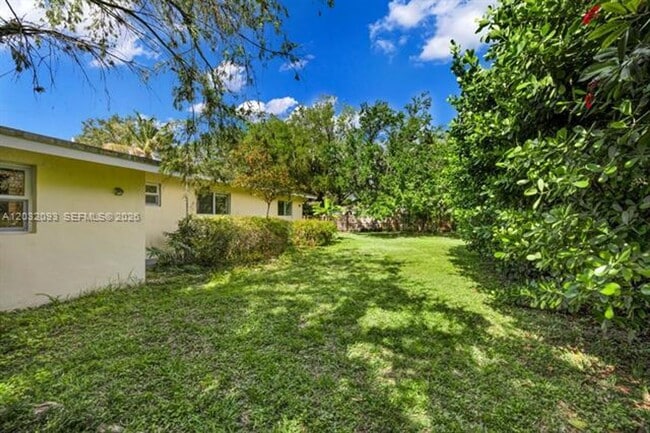 Building Photo - 13720 SW 74th Ct