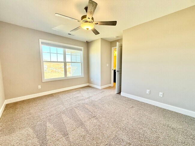 Building Photo - 100 Songberry St