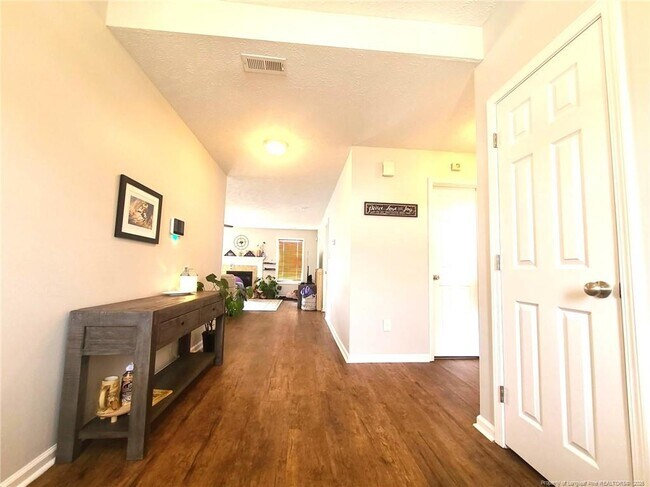 Building Photo - 5215 Woodpecker Dr