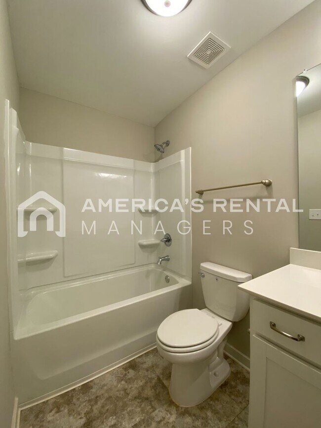Building Photo - 7950 St.James Dr