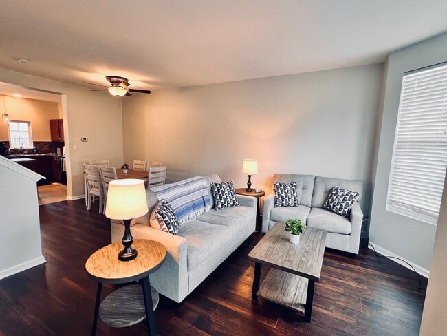 Building Photo - 4148 Strawbridge Ct