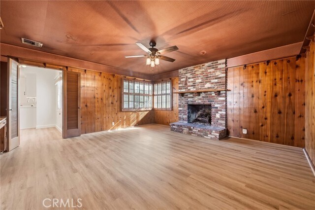 Building Photo - 1033 Encino Ave