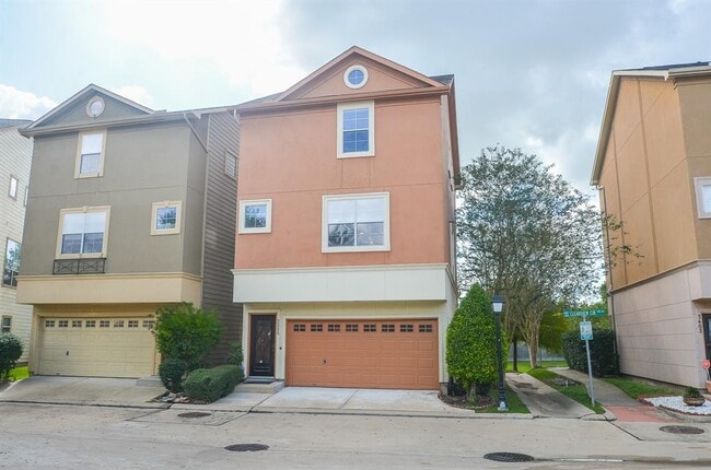 Building Photo - 3325 Clearview Cir
