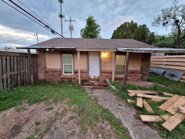 Building Photo - 1 bedroom, 1 bath