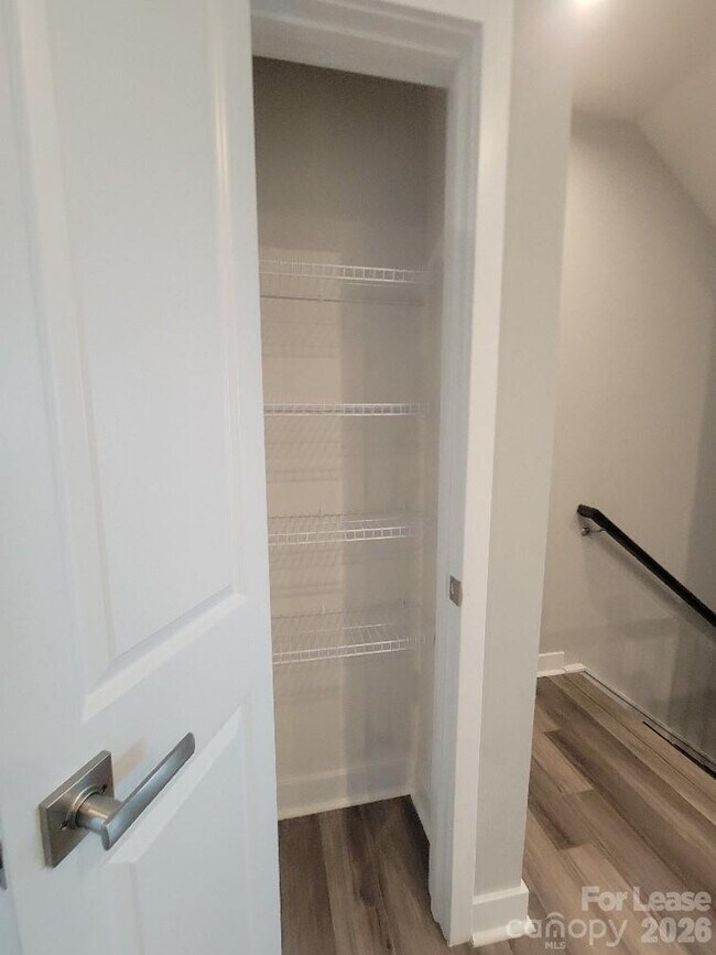 Building Photo - 3633 S Tryon St