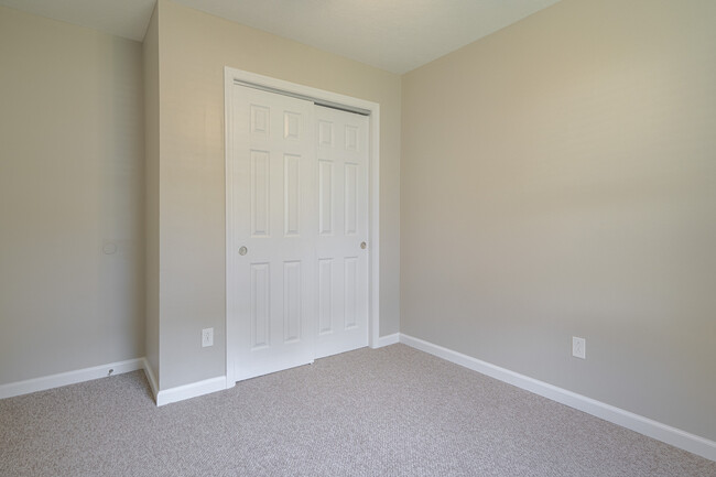 Bedroom 2 - 2 - 191 Clover Valley Cir