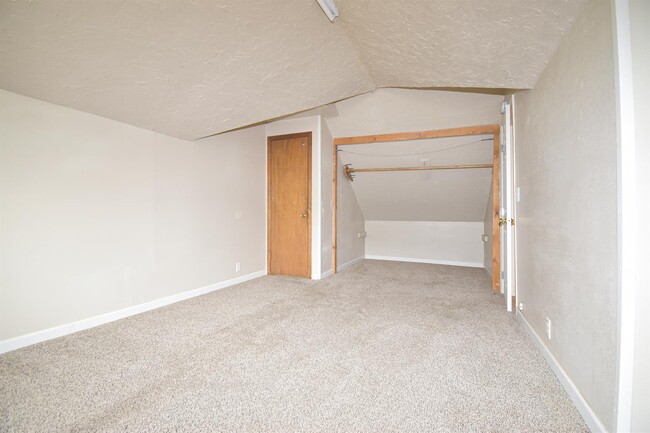 Building Photo - 2334 Augusta St