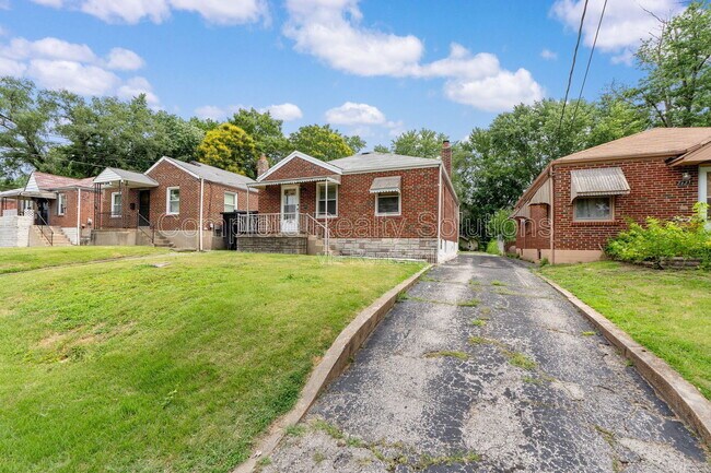Building Photo - 7125 Theodore Ave
