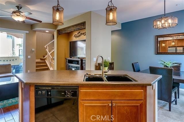 Building Photo - 848 Almond Rd