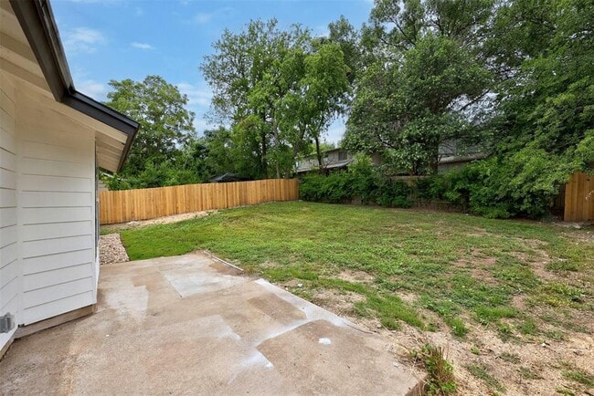 Building Photo - 6506 King George Dr