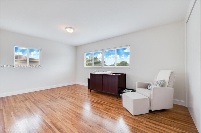 Building Photo - 9975 SW 85th St