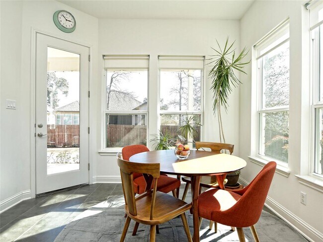 Building Photo - 4100 Rainy Creek Ln