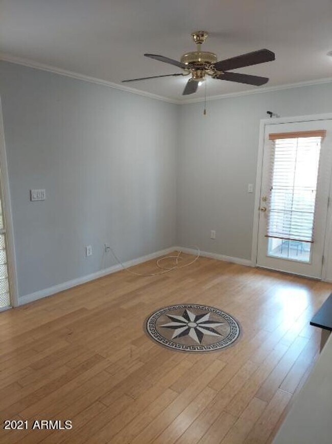 Building Photo - ADORABLE CENTRAL PHOENIX CONDO!!